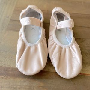 Capezio pink ballet slippers. Size 1M. Barely used.